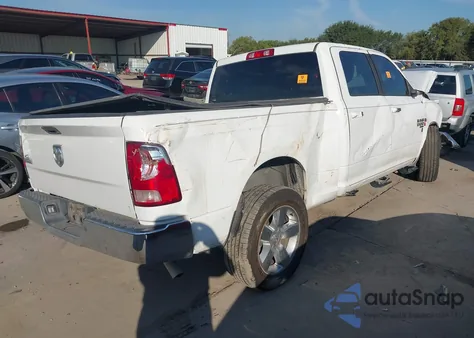 2021 Ram 1500 Classic Slt 4X2 6'4 Box z USA, uszkodzony, nr VIN 1C6RR6TT0MS520626